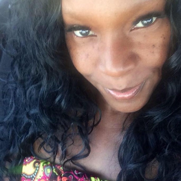 Meet your Posher, Ms Kim - Picture 7 of 8